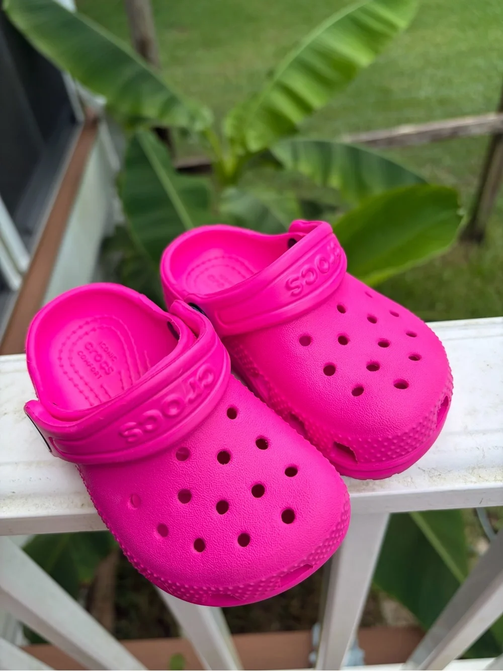 CROCS Kids Clog - Bright Hot Pink